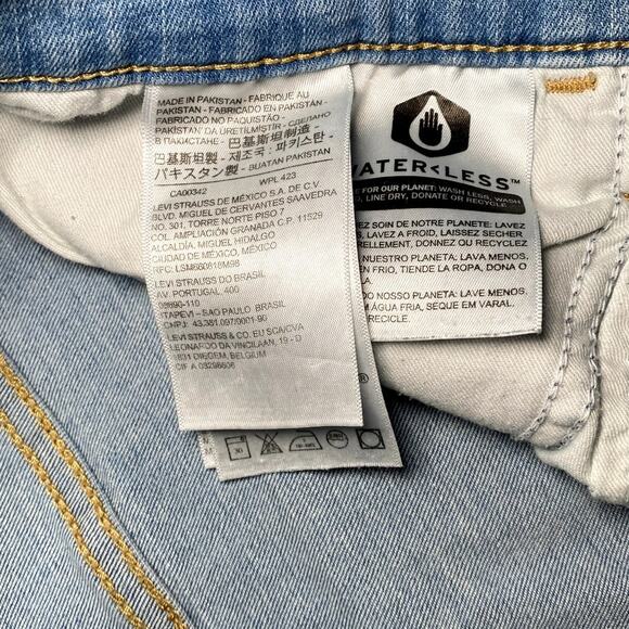 Levi's 720 Light Washed - High Rise Super Skinny Jeans - Picture 10 of 12